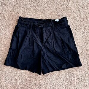 Highwaisted Paperbag Shorts
